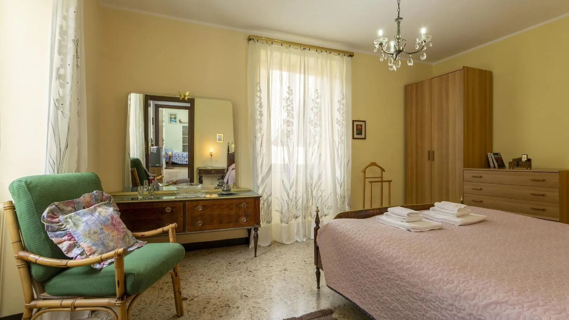 Sweet Honey Home Dongo Apartment