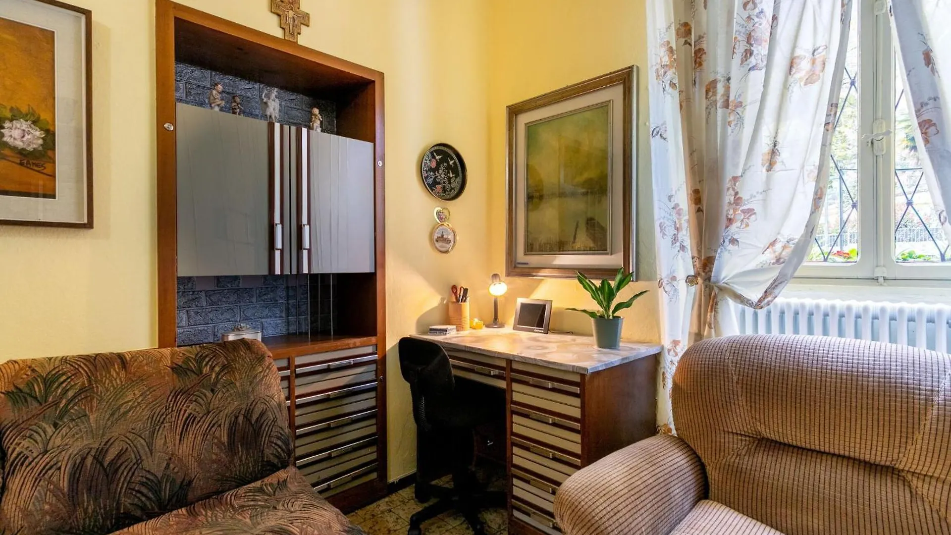 Sweet Honey Home By Halldis Dongo Apartment
